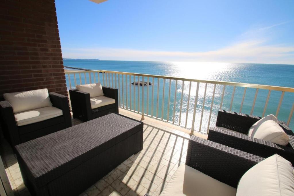 Apartamento Vistas Al Mar Cambrils Apartment Exterior photo